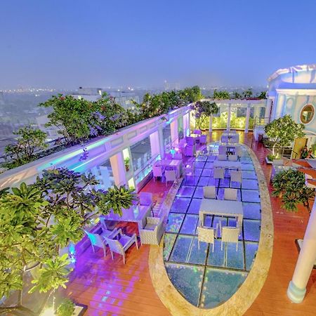 De Sovrani Hotel Calcutta Buitenkant foto