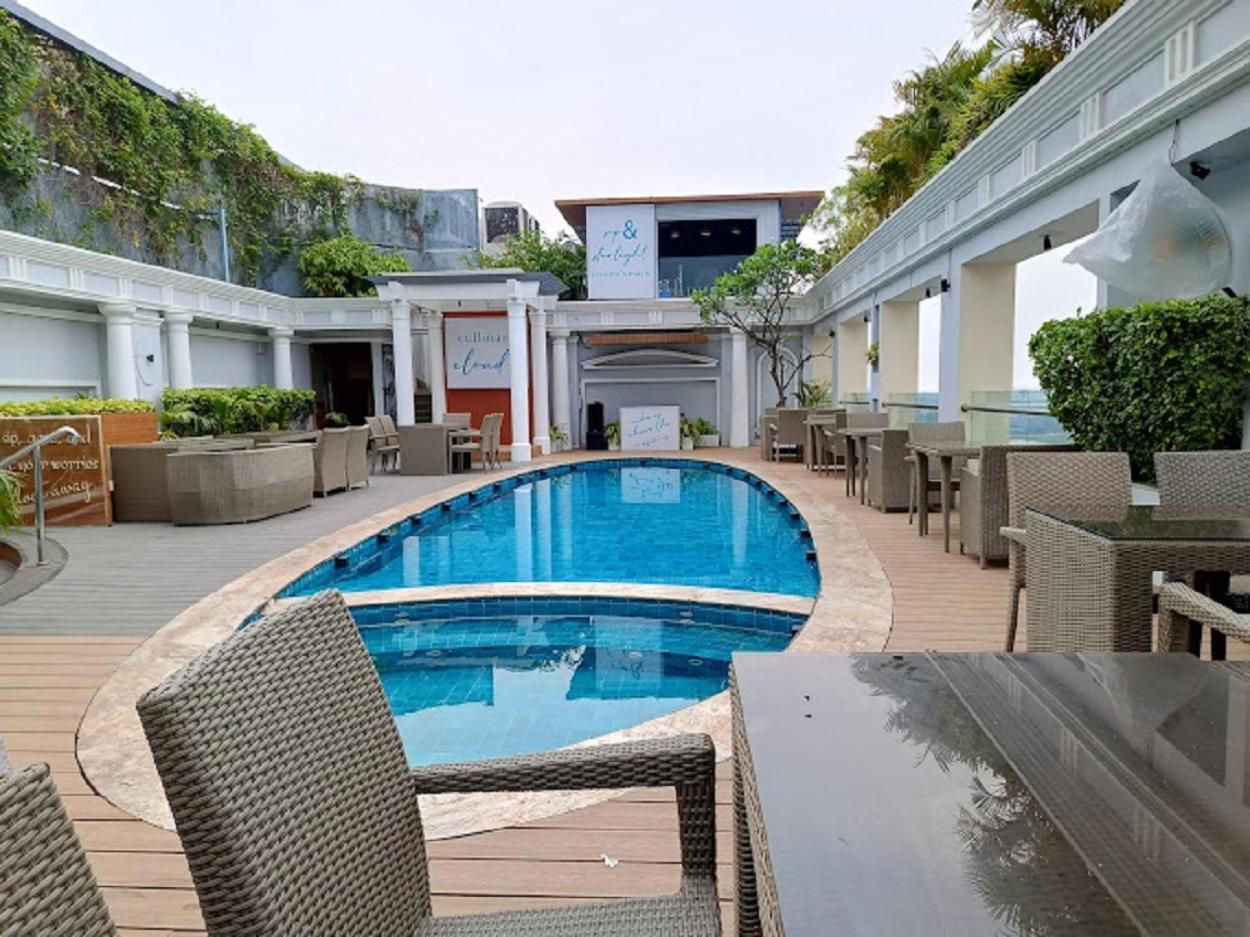De Sovrani Hotel Calcutta Buitenkant foto