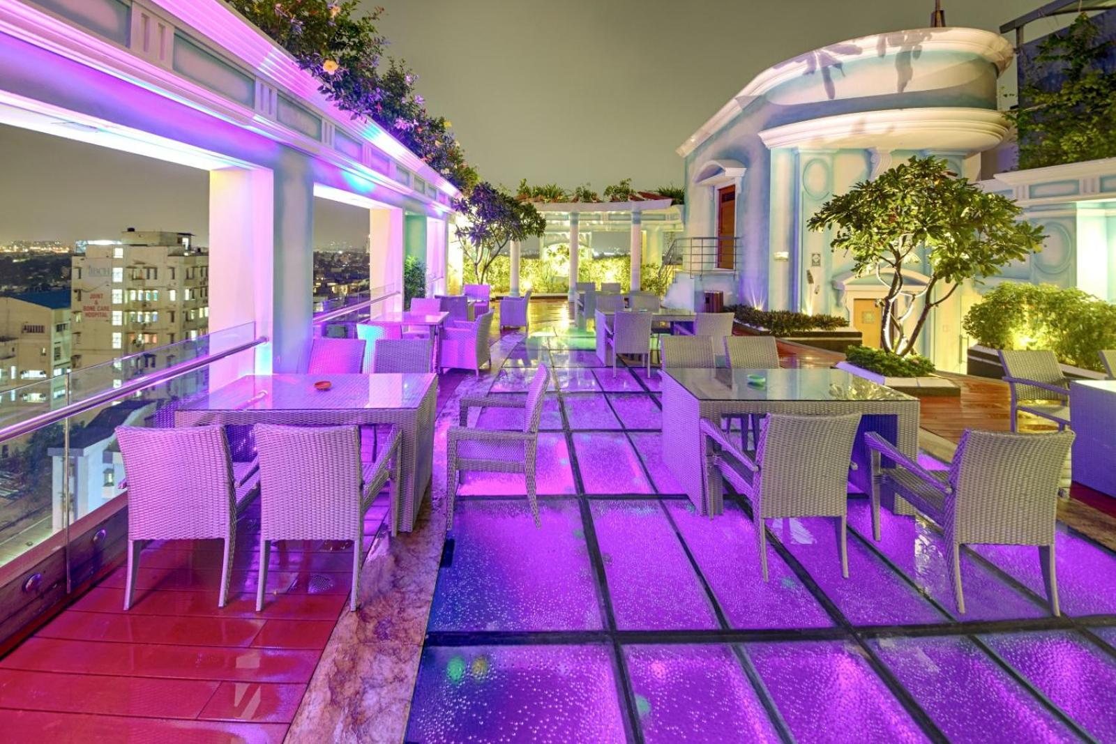 De Sovrani Hotel Calcutta Buitenkant foto